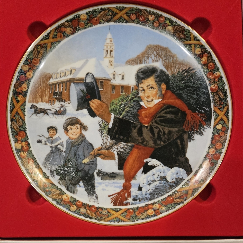 ROYAL WINDSOR CHRISTMAS CAROL COLLECTION PLATE